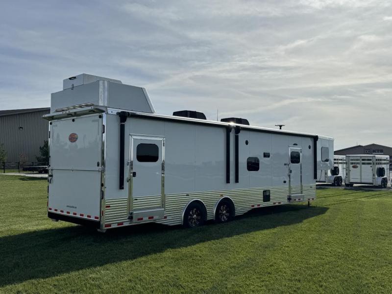 new Cargo (Enclosed) Trailers Sundowner Trailers  for sale, in Arthur, IL Thumbnail 9