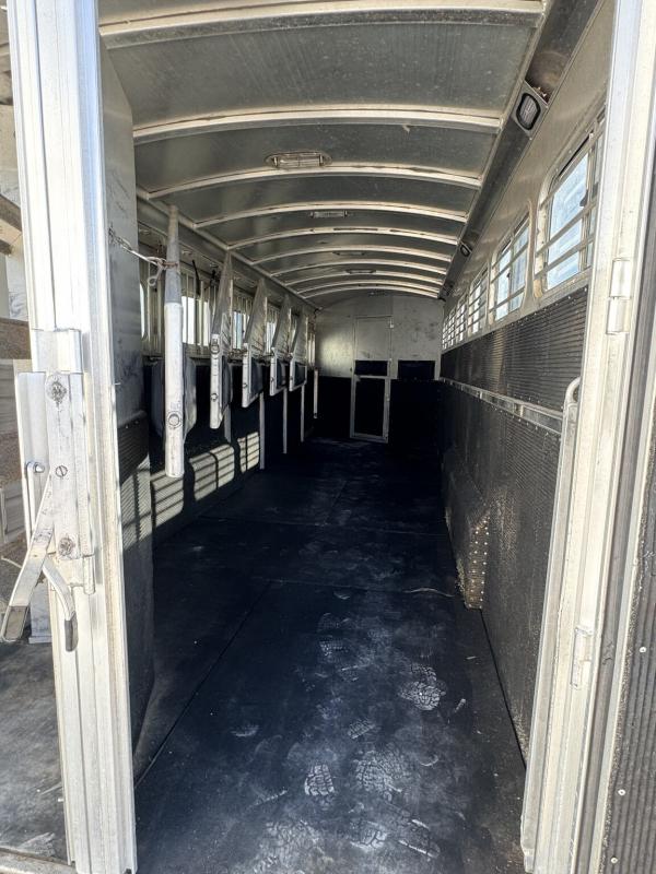 used Horse Trailers Elite Trailers  for sale, in Arthur, IL Thumbnail 17