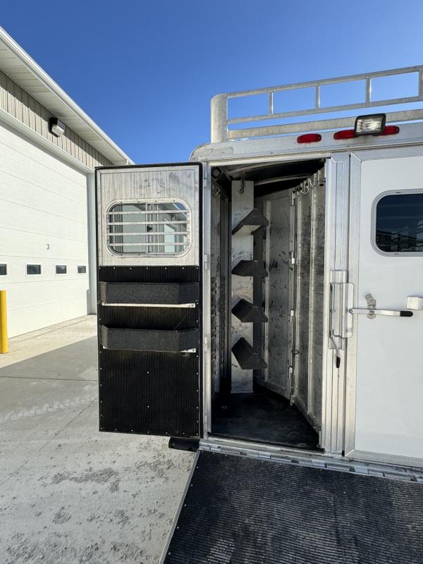 used Horse Trailers Elite Trailers  for sale, in Arthur, IL Thumbnail 13