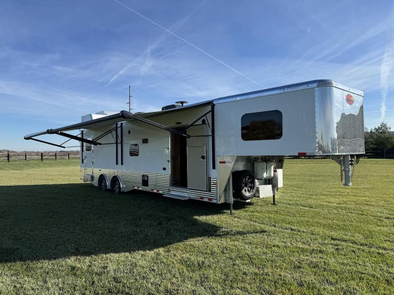 new Cargo (Enclosed) Trailers Sundowner Trailers  for sale, in Arthur, IL Thumbnail 48