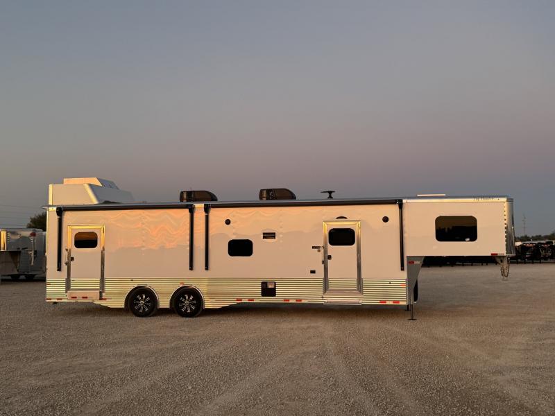 new Cargo (Enclosed) Trailers Sundowner Trailers  for sale, in Arthur, IL Thumbnail 4