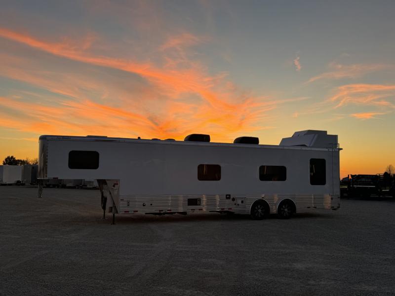 new Cargo (Enclosed) Trailers Sundowner Trailers  for sale, in Arthur, IL Thumbnail 2