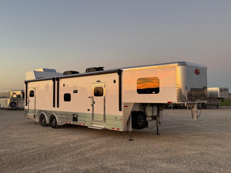 2024 Sundowner Trailers 8.5X40 Gooseneck Enclosed Toy Hauler