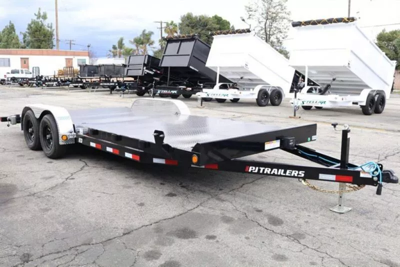 2025 PJ Trailers CH202 