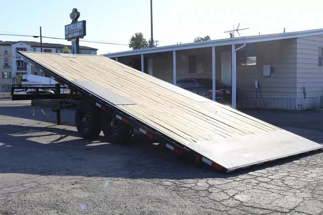 new Equipment / Flatbed Trailers PJ Trailers  for sale, in Ontario, AL Thumbnail 11