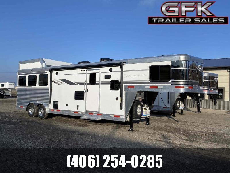 2021 SMC Laramie 3 Horse 11' Living Quarter Trailer 2021 SMC Laramie 3 Horse 11' Living Quarter Trailer