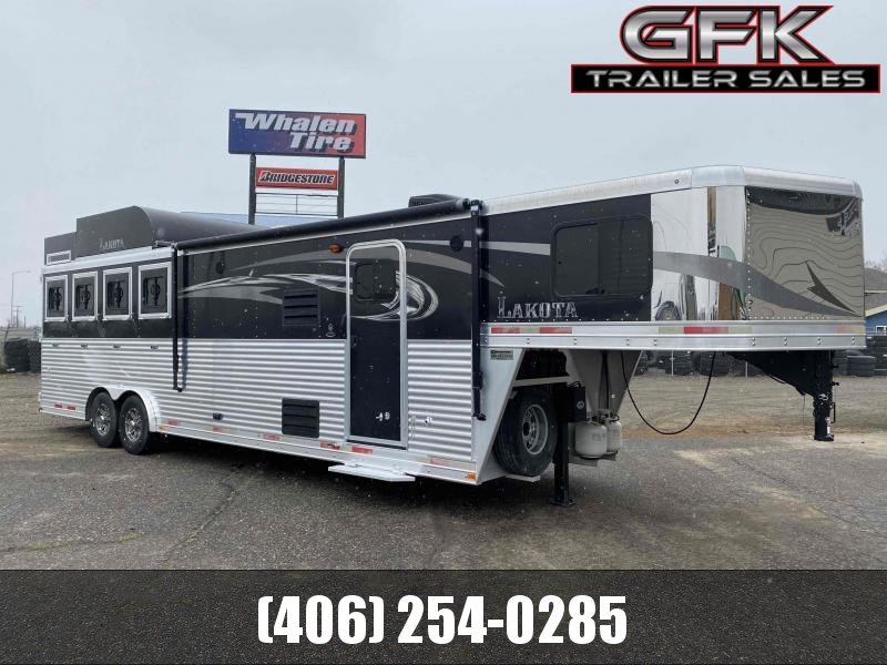 2017 Lakota Charger 4 Horse 11' LQ Horse Trailer 2017 Lakota Charger 4 Horse 11' LQ Horse Trailer