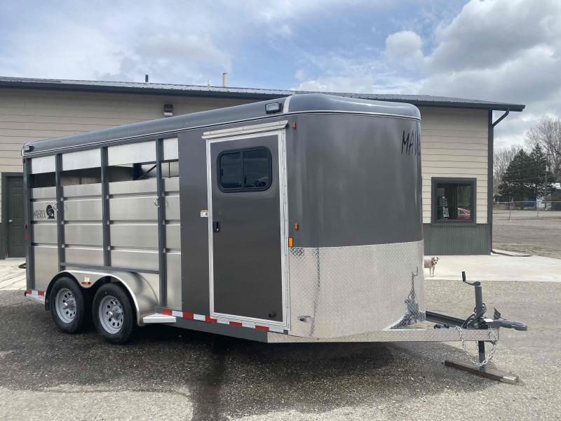 2023 Maverick HS 3 Horse Slant Load Bumper Pull 2023 Maverick HS 3 Horse Slant Load Bumper Pull