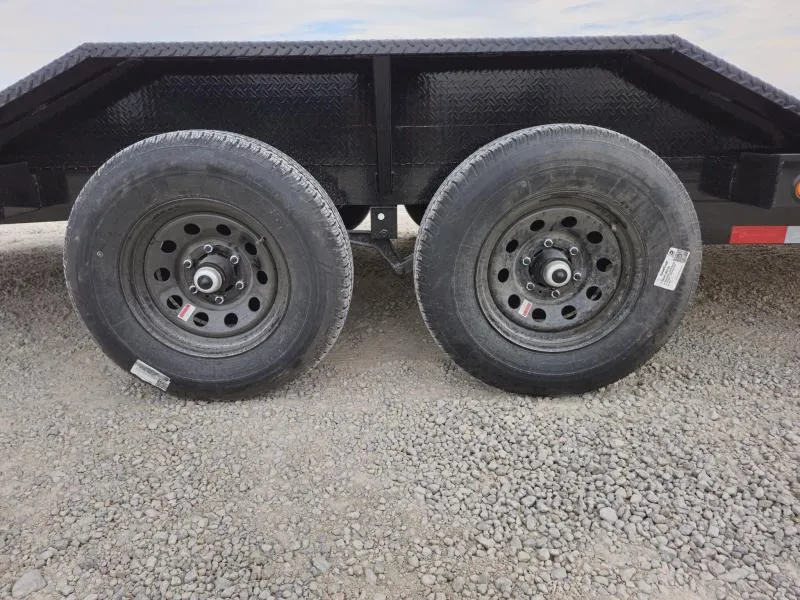 new Equipment / Flatbed Trailers Load Trail  for sale, in Arthur, IL Thumbnail 7