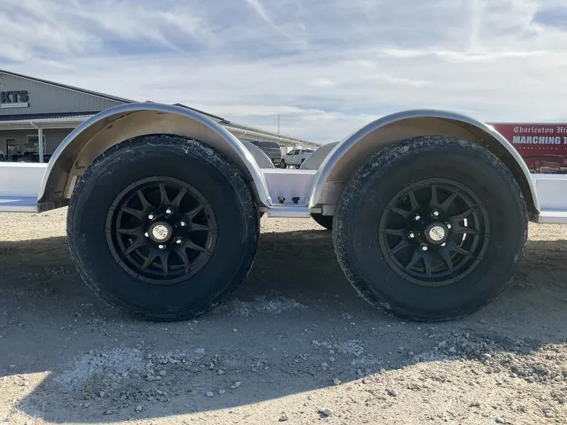 new Equipment / Flatbed Trailers Aluma  for sale, in Arthur, IL Thumbnail 7