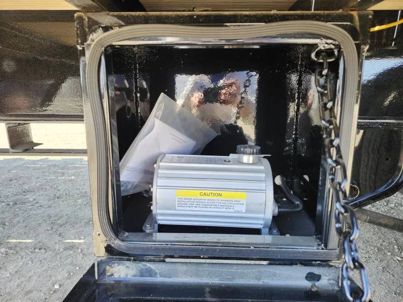 new Equipment / Flatbed Trailers Load Trail  for sale, in Arthur, IL Thumbnail 14