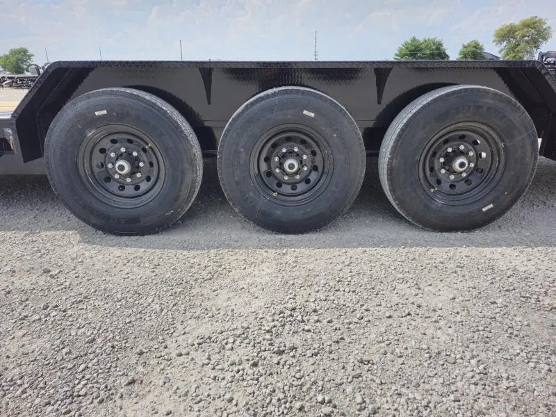 new Equipment / Flatbed Trailers Load Trail  for sale, in Arthur, IL Thumbnail 7