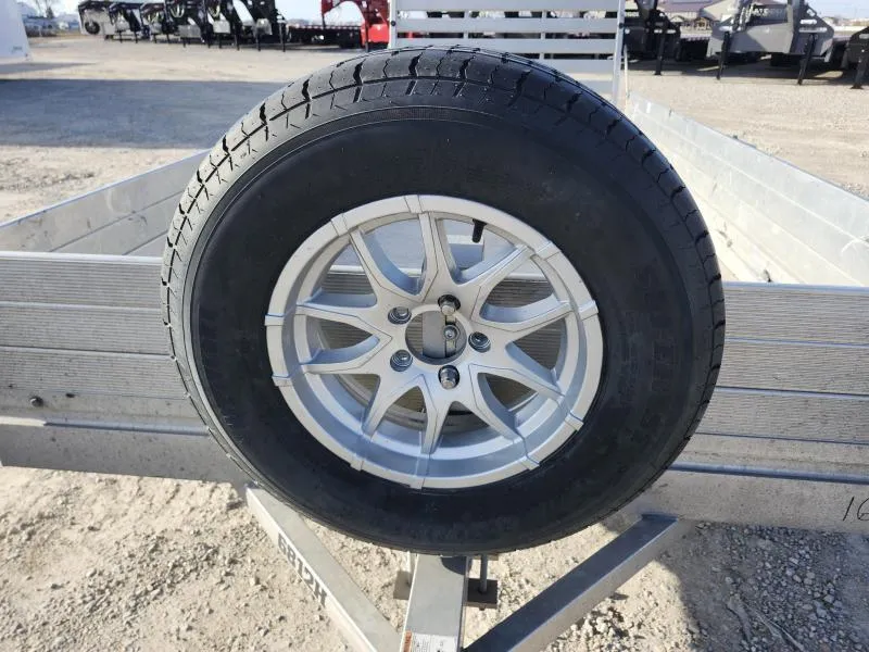 used Utility Trailers Aluma  for sale, in Arthur, IL Thumbnail 9