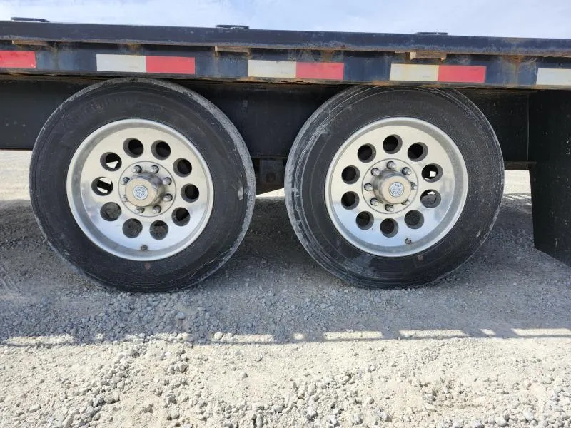 used Equipment / Flatbed Trailers PJ Trailers  for sale, in Arthur, IL Thumbnail 7