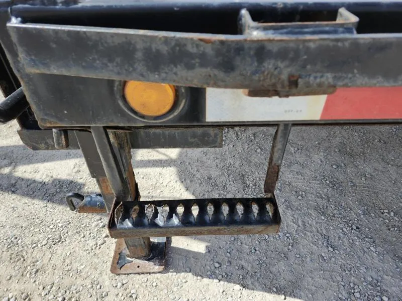 used Equipment / Flatbed Trailers PJ Trailers  for sale, in Arthur, IL Thumbnail 9