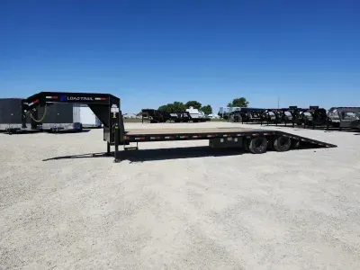 2026 Load Trail 102X32' Gooseneck / 12FT Hydro Dove / 25.9K GVWR