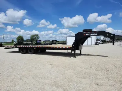 2027 Midsota FB 102X32' Gooseneck Trailer / Hydro Dove + Jacks