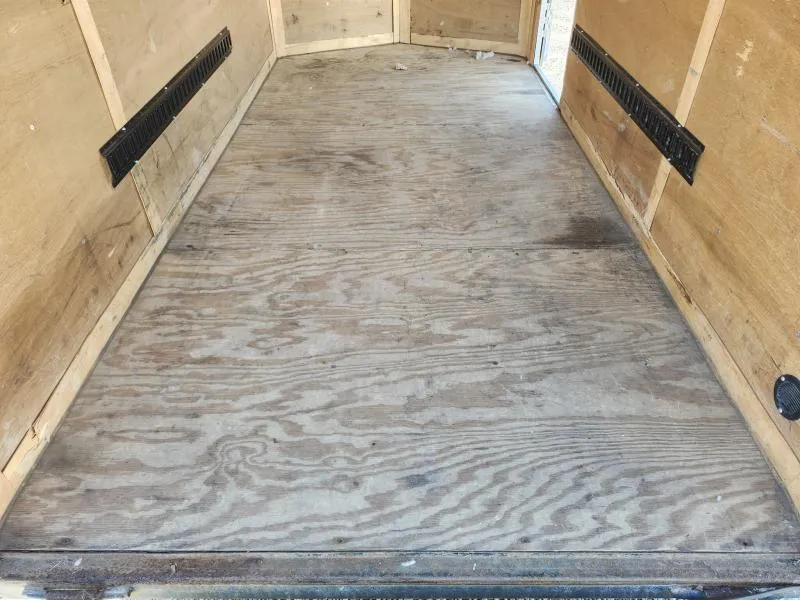 used Cargo (Enclosed) Trailers Forest River  for sale, in Arthur, IL Thumbnail 15