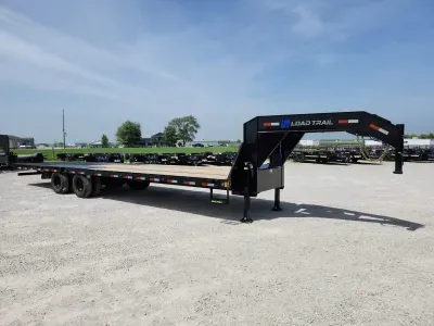 2027 Load Trail 102X32' Gooseneck / 12ft Hydro Dovetail / 24k GVWR