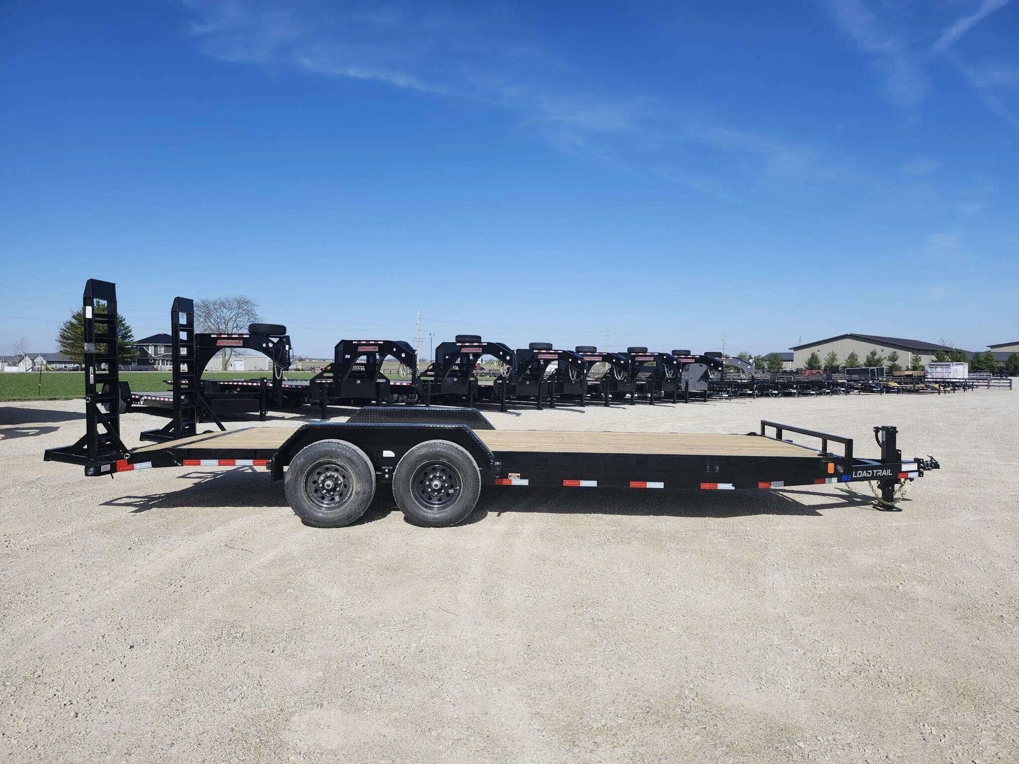 new Equipment / Flatbed Trailers Load Trail  for sale, in Arthur, IL Thumbnail 2