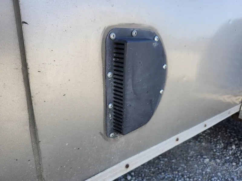 used Cargo (Enclosed) Trailers Forest River  for sale, in Arthur, IL Thumbnail 10