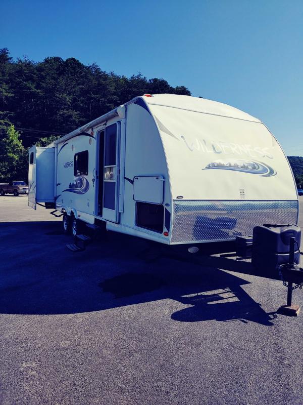 2013 Heartland Wilderness 3050BH Travel Trailer RV 2013 Heartland Wilderness 3050BH Travel Trailer RV