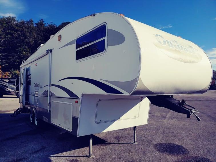2005 Keystone RV Outback Sydney M-28 FRLS Fifth Wheel RV 2005 Keystone RV Outback Sydney M-28 FRLS Fifth Wheel RV