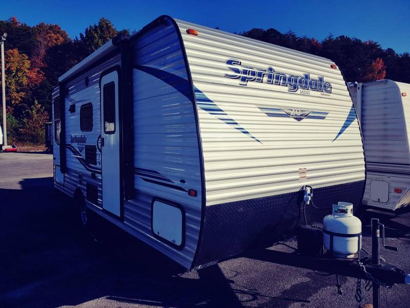 2019 Keystone Springdale Summerland Mini M-1750RD Travel Trailer RV 2019 Keystone Springdale Summerland Mini M-1750RD Travel Trailer RV