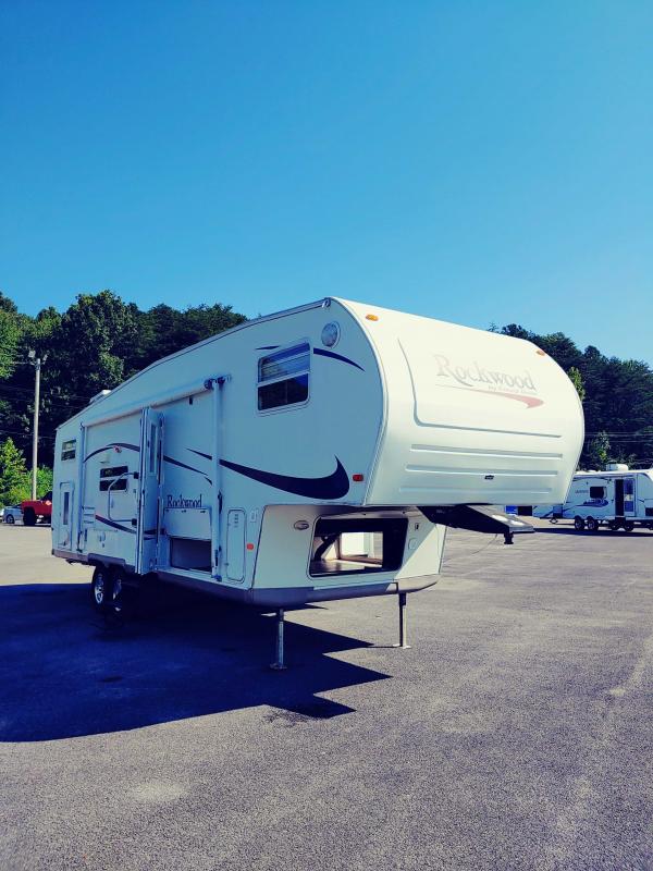 2005 Forest River Rockwood 8281 SS Fifth Wheel Campers RV 2005 Forest River Rockwood 8281 SS Fifth Wheel Campers RV