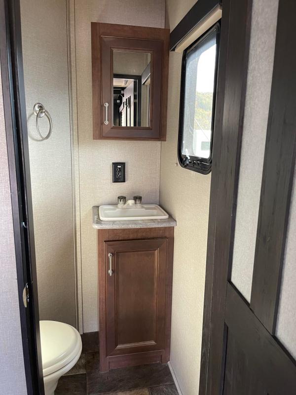 used Toy Haulers Keystone RV Fuzion Chrome for sale, in Corbin, KY Thumbnail 20