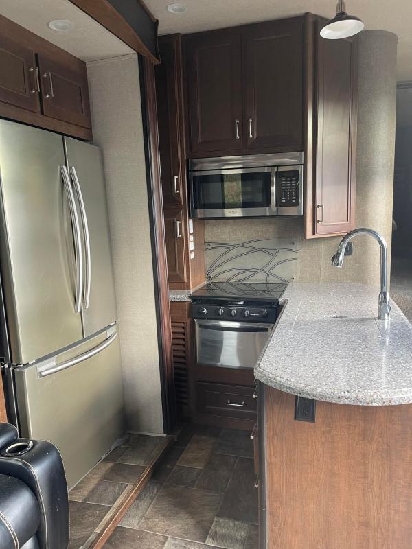 used Toy Haulers Keystone RV Fuzion Chrome for sale, in Corbin, KY Thumbnail 13