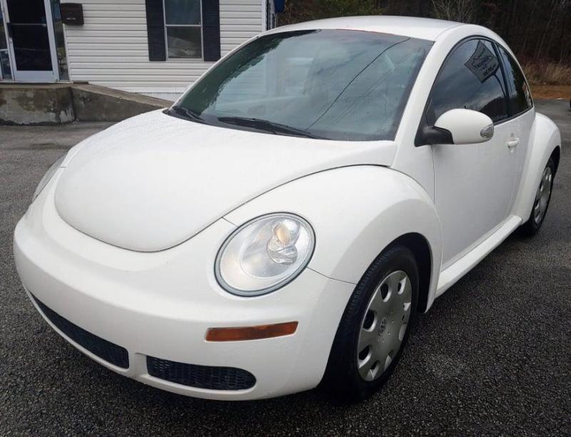 2010 Volkswagen New Beetle Coupe 2D Car 2010 Volkswagen New Beetle Coupe 2D Car
