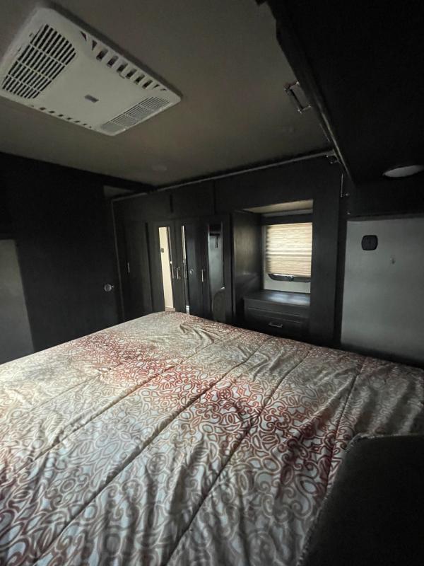 used Toy Haulers Keystone RV Fuzion Chrome for sale, in Corbin, KY Thumbnail 10