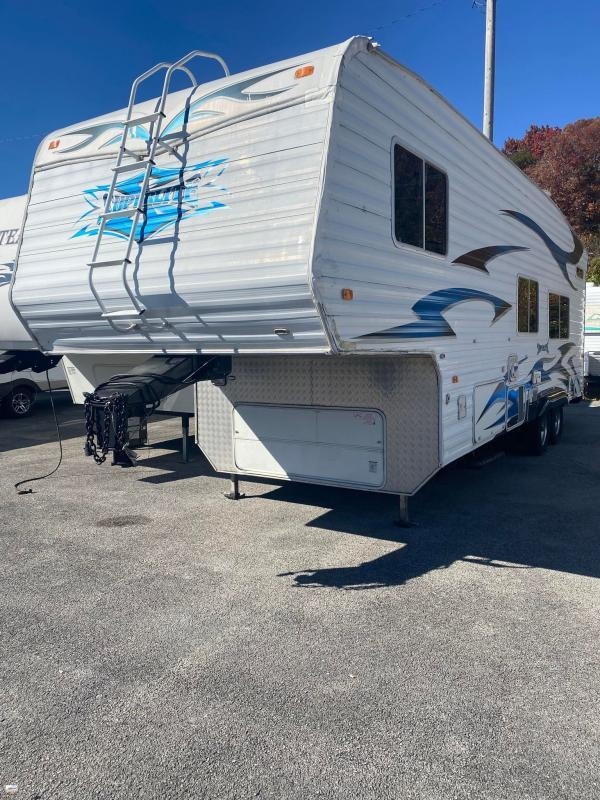 2006 Weekend Warrior Super Lite SL2805 Fifth Wheel 2006 Weekend Warrior Super Lite SL2805 Fifth Wheel