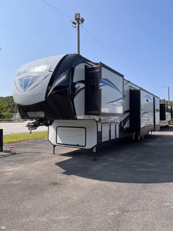 2019 Keystone Avalanche 396BH Fifth Wheel 2019 Keystone Avalanche 396BH Fifth Wheel