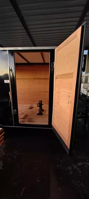 used Cargo (Enclosed) Trailers Interstate  for sale, in Lancaster, CA Thumbnail 8