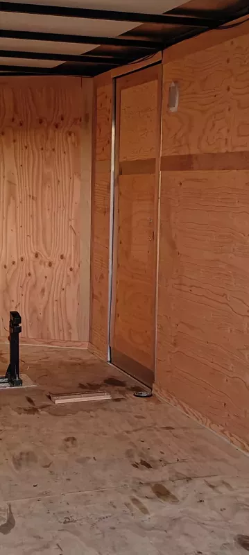 used Cargo (Enclosed) Trailers Interstate  for sale, in Lancaster, CA Thumbnail 7