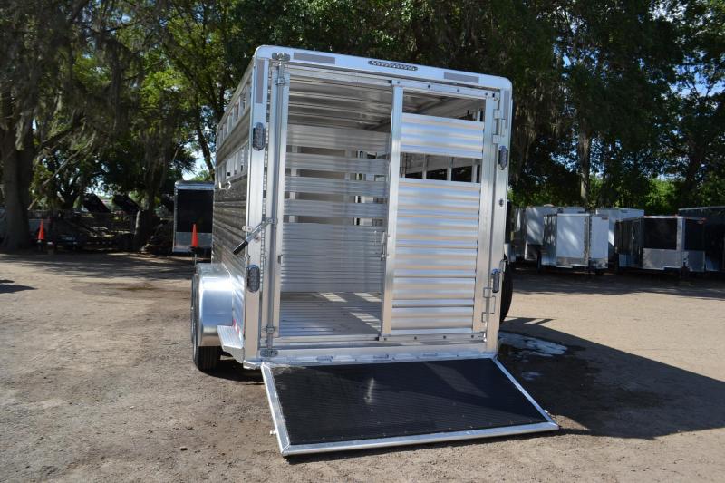 6'8"x16' CM Horse Trailer All Aluminum Horse Trailer Right Trailers