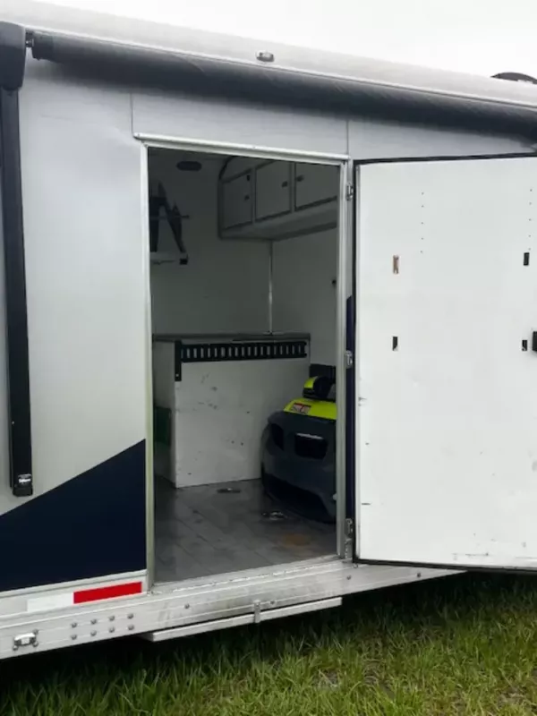 used Toy Haulers Shadow Trailers Shadow for sale, in Saint Petersburg, FL Thumbnail 23
