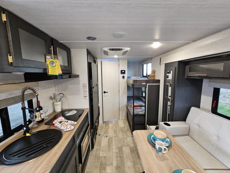 new Travel Trailers Forest River R-Pod for sale, in Strathroy, ON Thumbnail 11