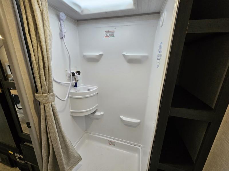 new Travel Trailers Forest River R-Pod for sale, in Strathroy, ON Thumbnail 7