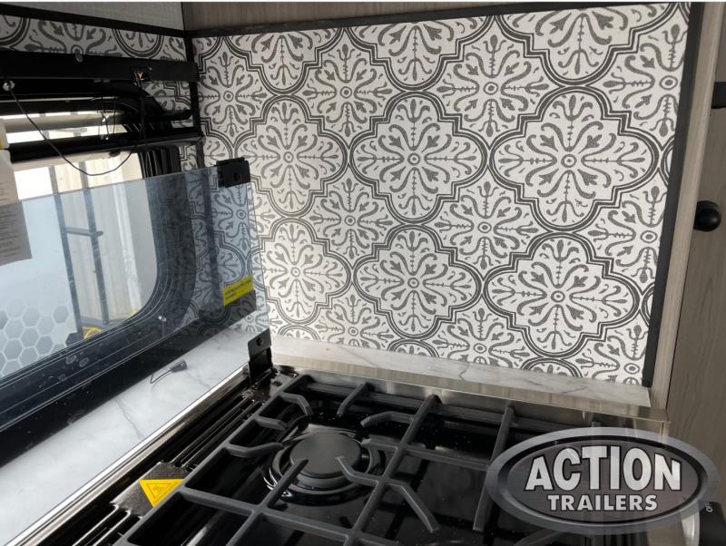 new Travel Trailers Dutchmen RV Coleman Light LX for sale, in Strathroy, ON Thumbnail 13