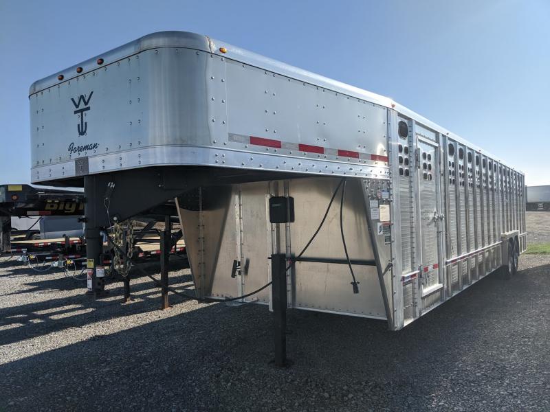 2021 Wilson 32' Foreman Livestock Trailer 2021 Wilson 32' Foreman Livestock Trailer