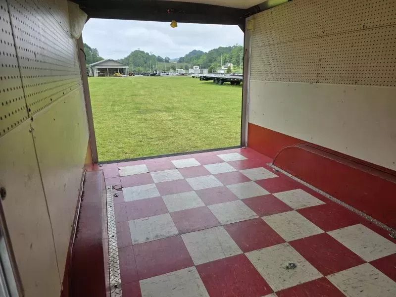 used Cargo (Enclosed) Trailers Wells Cargo  for sale, in Lebanon, VA Thumbnail 9