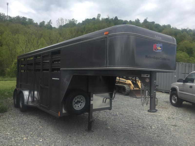 2012 Adam GOOSENECK HORSE TRAILER Livestock Trailer 2012 Adam GOOSENECK HORSE TRAILER Livestock Trailer