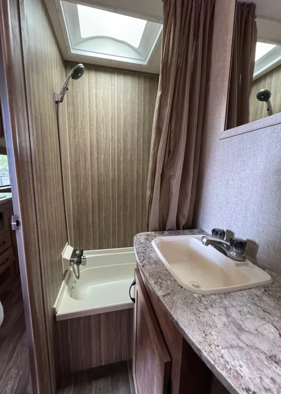 used Travel Trailers Starcraft RV Launch Extreme for sale, in Flagstaff, AZ Thumbnail 2