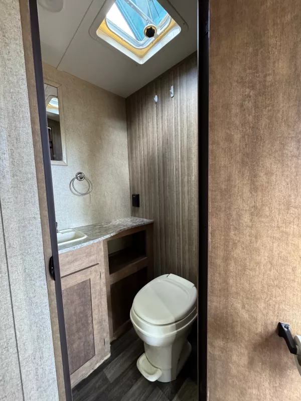 used Travel Trailers Starcraft RV Launch Extreme for sale, in Flagstaff, AZ Thumbnail 3