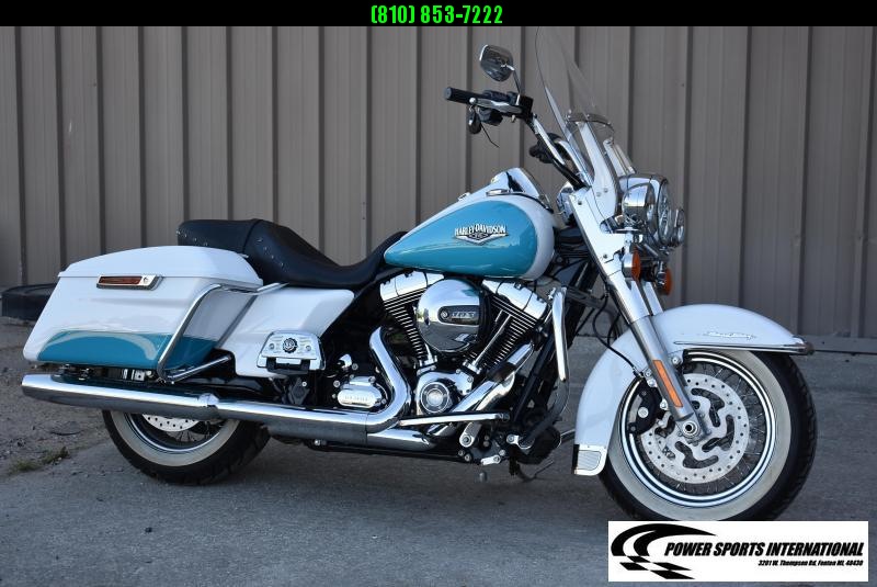 2016 Harley-Davidson Road King FLHR 103ci Metallic Blue and White TOURING MOTORCYCLE 1690cc 2016 Harley-Davidson Road King FLHR 103ci Metallic Blue and White TOURING MOTORCYCLE 1690cc
