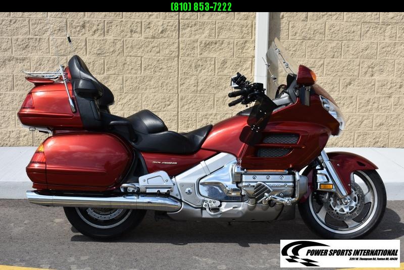 Nice! 2001 HONDA GL18001 GOLDWING MAROON MOTORCYCLE CRUISER LOW MILES! #6106 Nice! 2001 HONDA GL18001 GOLDWING MAROON MOTORCYCLE CRUISER LOW MILES! #6106