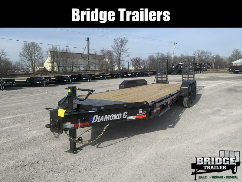 2024 Diamond C Trailers LPX307L24X82 (82